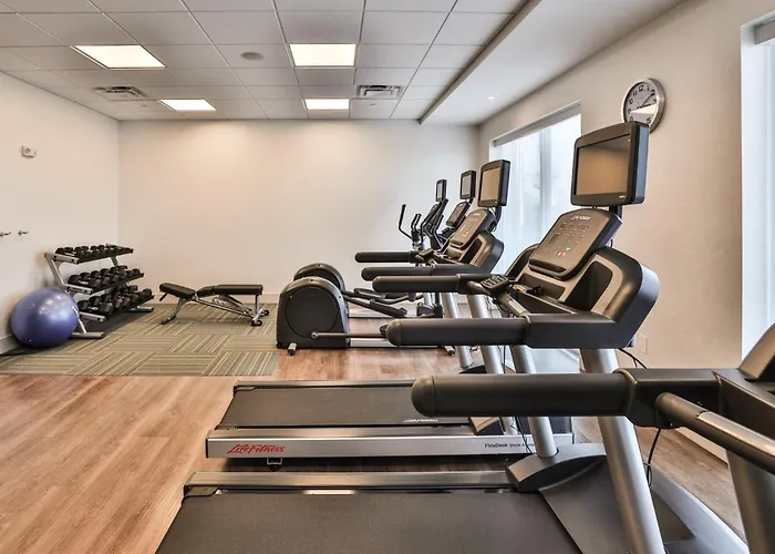 Holiday Inn Express & Suites - Nashville Metrocenter Downtown By Ihg